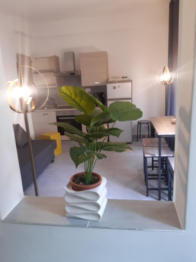 Apartment Smart Rom